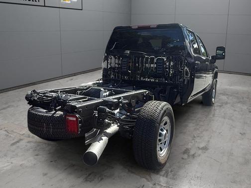 Black 2026 Chevrolet Silverado 3500 Crew Cab, Long Bed, WT Dual Rear Wheel, RWD