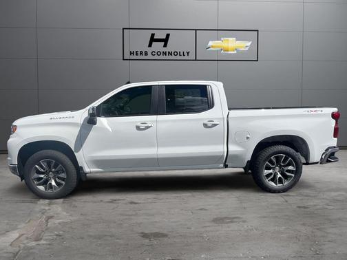 Summit White 2026 Chevrolet Silverado 1500 LT