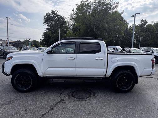 Super White 2021 Toyota Tacoma TRD Sport