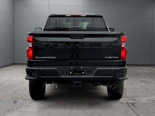 Black 2026 Chevrolet Silverado 2500 Custom