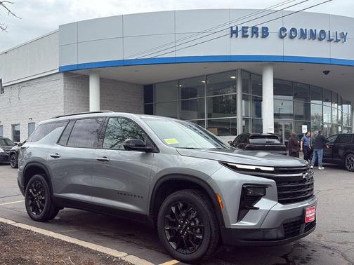 Sterling Gray Metallic 2026 Chevrolet Traverse LT