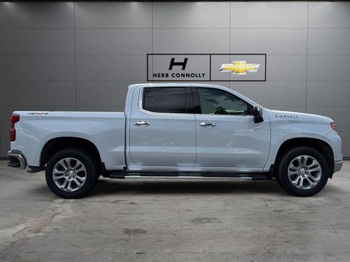 Polar White Tricoat 2026 Chevrolet Silverado 1500 LTZ