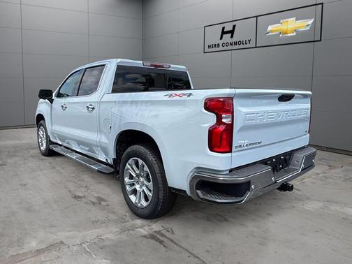 Polar White Tricoat 2026 Chevrolet Silverado 1500 LTZ