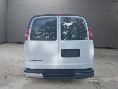 Summit White 2025 Chevrolet Express 2500 LT