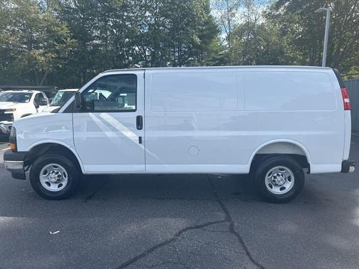 2025 Chevrolet Express 2500 RWD 2500 Regular Wheelbase WT