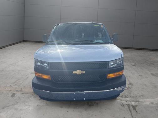 2025 Chevrolet Express 2500 Work Van