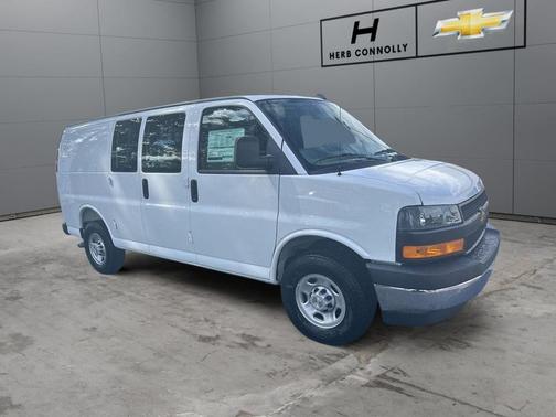Summit White 2025 Chevrolet Express 2500 LT