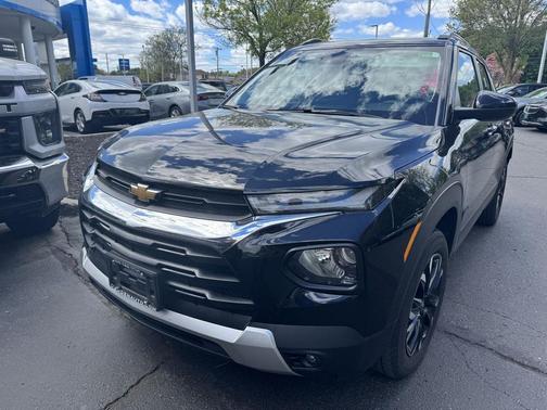 Mosaic Black Metallic 2023 Chevrolet Trailblazer LT