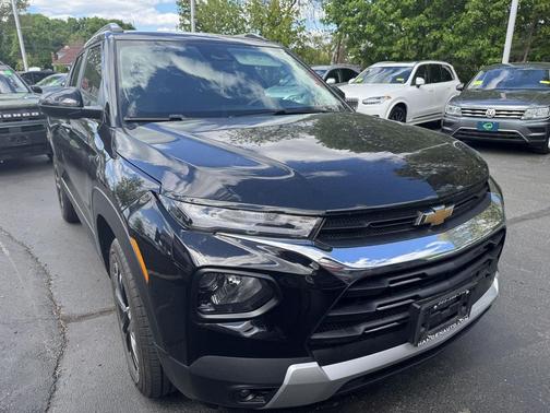 Mosaic Black Metallic 2023 Chevrolet Trailblazer LT