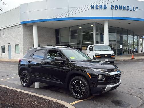 Mosaic Black Metallic 2023 Chevrolet Trailblazer LT