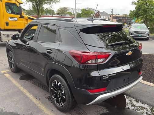 Mosaic Black Metallic 2023 Chevrolet Trailblazer LT