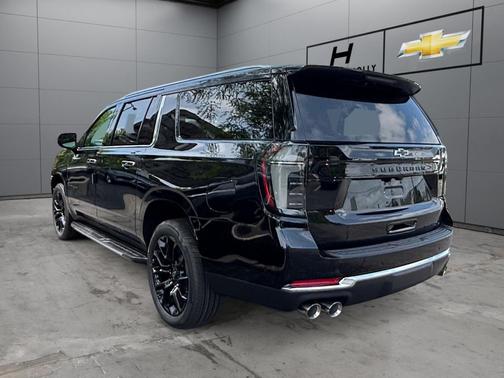 Black 2026 Chevrolet Suburban Premier