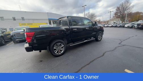 2017 Nissan Titan SL