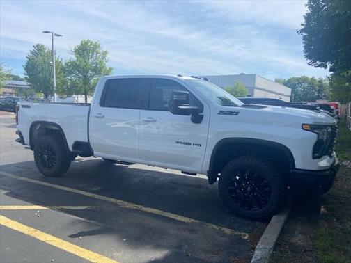 2025 Chevrolet Silverado 3500 LT