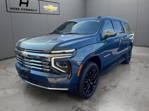 Lakeshore Blue Metallic 2027 Chevrolet Suburban Premier