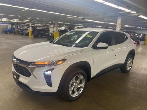 2025 Chevrolet Trax LS
