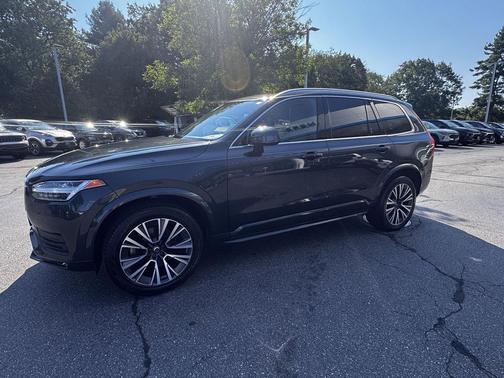 Savile Grey Metallic 2022 Volvo XC90 T5 Momentum