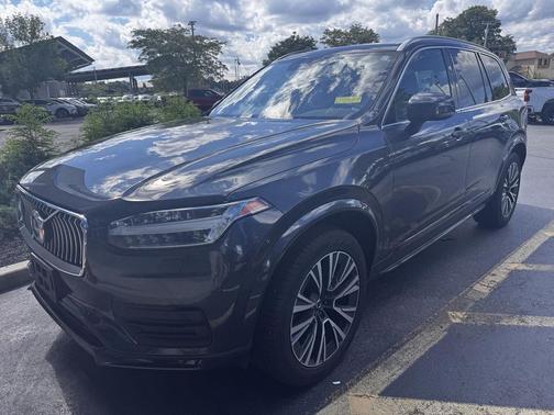Savile Grey Metallic 2022 Volvo XC90 T5 Momentum
