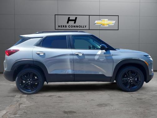 Sterling Gray Metallic 2026 Chevrolet Trailblazer LT