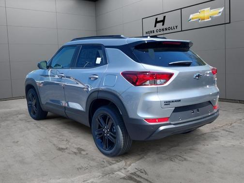Sterling Gray Metallic 2026 Chevrolet Trailblazer LT