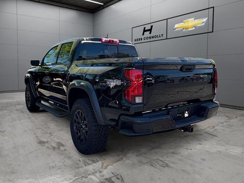 Black 2026 Chevrolet Colorado Trail Boss