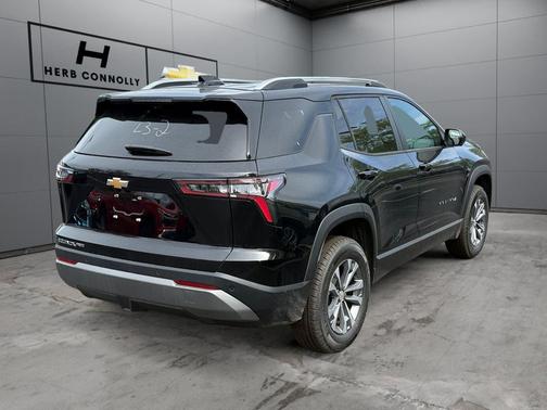 Mosaic Black Metallic 2026 Chevrolet Equinox 1LT