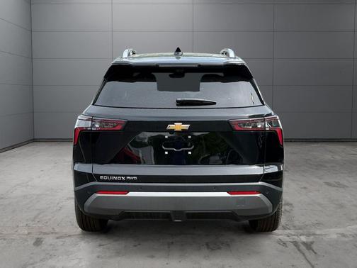 Mosaic Black Metallic 2026 Chevrolet Equinox 1LT