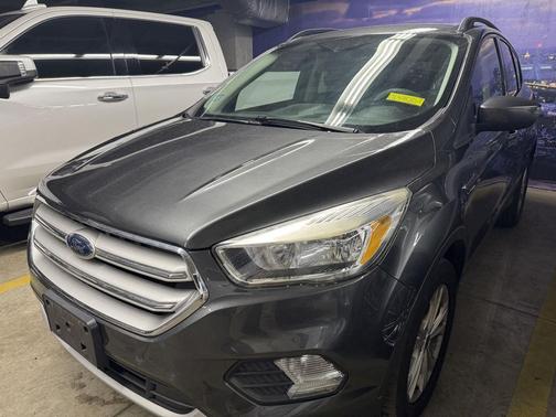 Magnetic 2018 Ford Escape SE