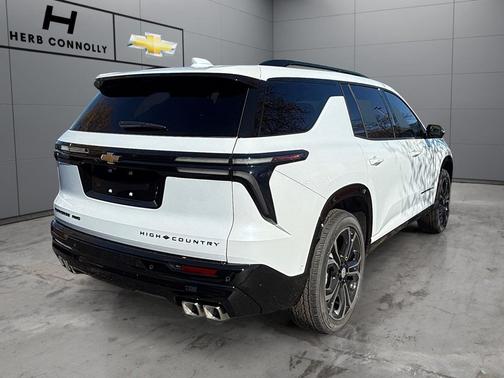 Polar White Tricoat 2027 Chevrolet Traverse High Country