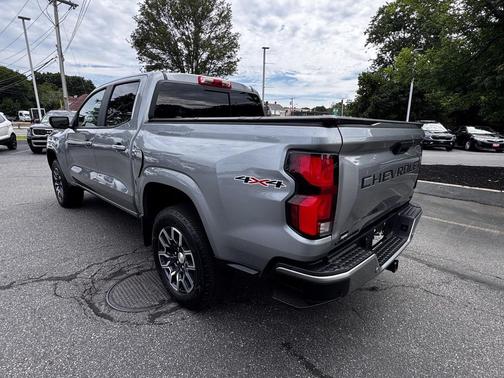 Sterling Gray Metallic 2024 Chevrolet Colorado LT