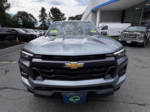 Sterling Gray Metallic 2024 Chevrolet Colorado LT