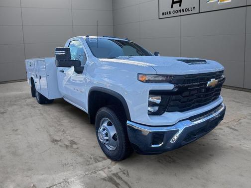 Summit White 2026 Chevrolet Silverado 3500 WT