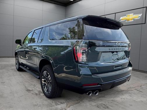 Cypress Gray 2026 Chevrolet Suburban Z71, 4WD
