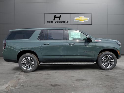 Cypress Gray 2026 Chevrolet Suburban Z71, 4WD