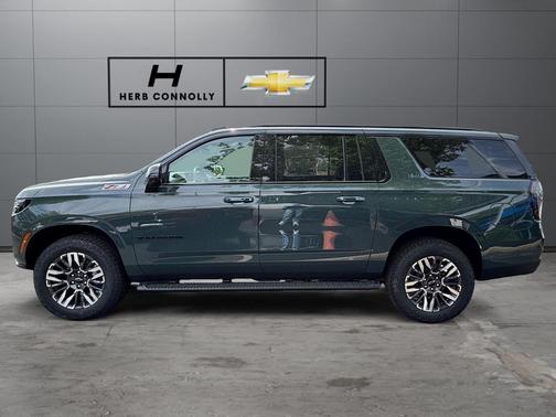 Cypress Gray 2026 Chevrolet Suburban Z71, 4WD