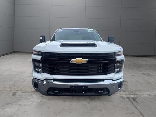 Summit White 2026 Chevrolet Silverado 2500 WT