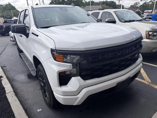 Summit White 2024 Chevrolet Silverado 1500 Custom