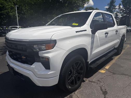 Summit White 2024 Chevrolet Silverado 1500 Custom