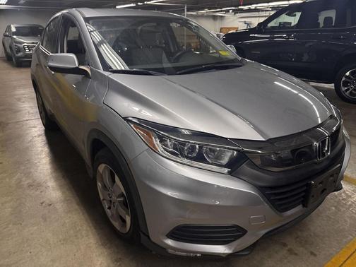 Lunar Silver Metallic 2019 Honda HR-V LX