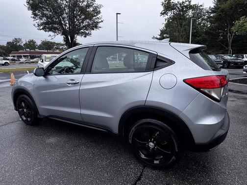 Lunar Silver Metallic 2019 Honda HR-V LX