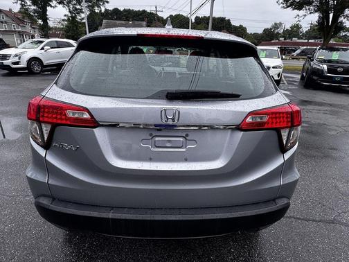 Lunar Silver Metallic 2019 Honda HR-V LX