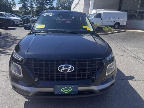 Black Noir Pearl 2020 Hyundai VENUE SE