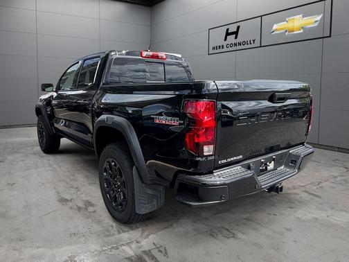 Black 2026 Chevrolet Colorado Trail Boss