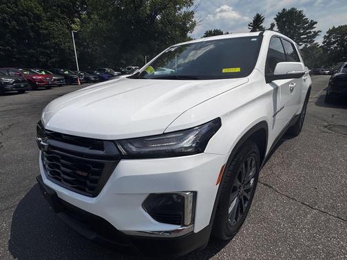 Summit White 2023 Chevrolet Traverse RS
