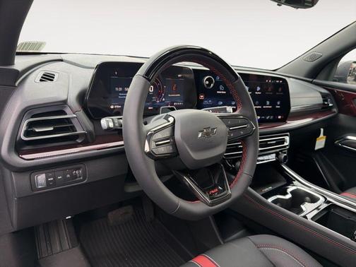 Polar White Tricoat 2026 Chevrolet Traverse RS