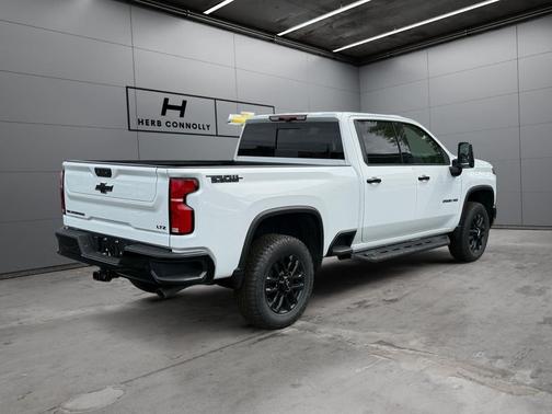 Summit White 2026 Chevrolet Silverado 2500 LTZ