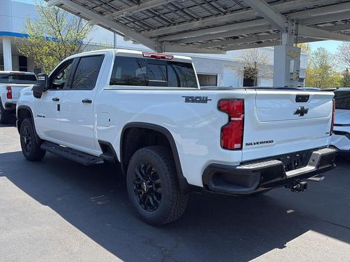 Summit White 2026 Chevrolet Silverado 2500 LTZ