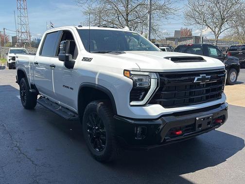 Summit White 2026 Chevrolet Silverado 2500 LTZ