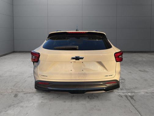 White Sands 2026 Chevrolet Trax FWD ACTIV