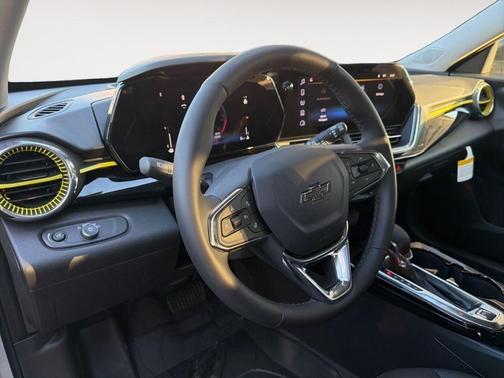 White Sands 2026 Chevrolet Trax FWD ACTIV